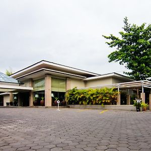 Tasneem Convention Hotel Yogyakarta